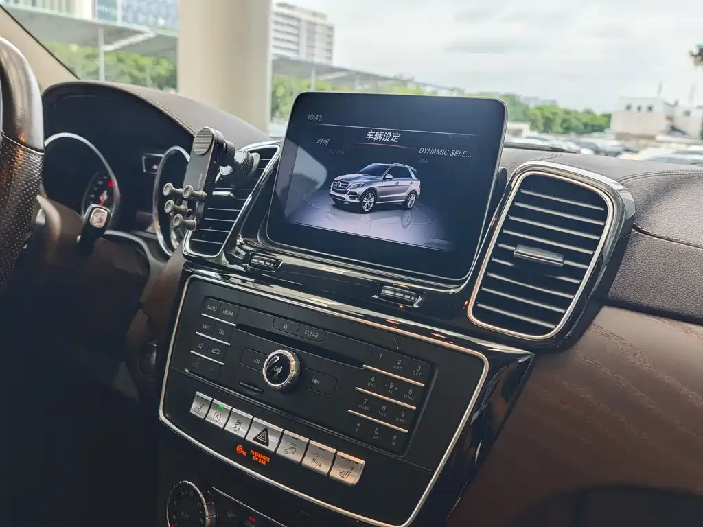 Mercedes-Benz GLE 2018 — фото 12