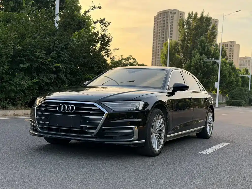 Audi A8 2018 — фото 3