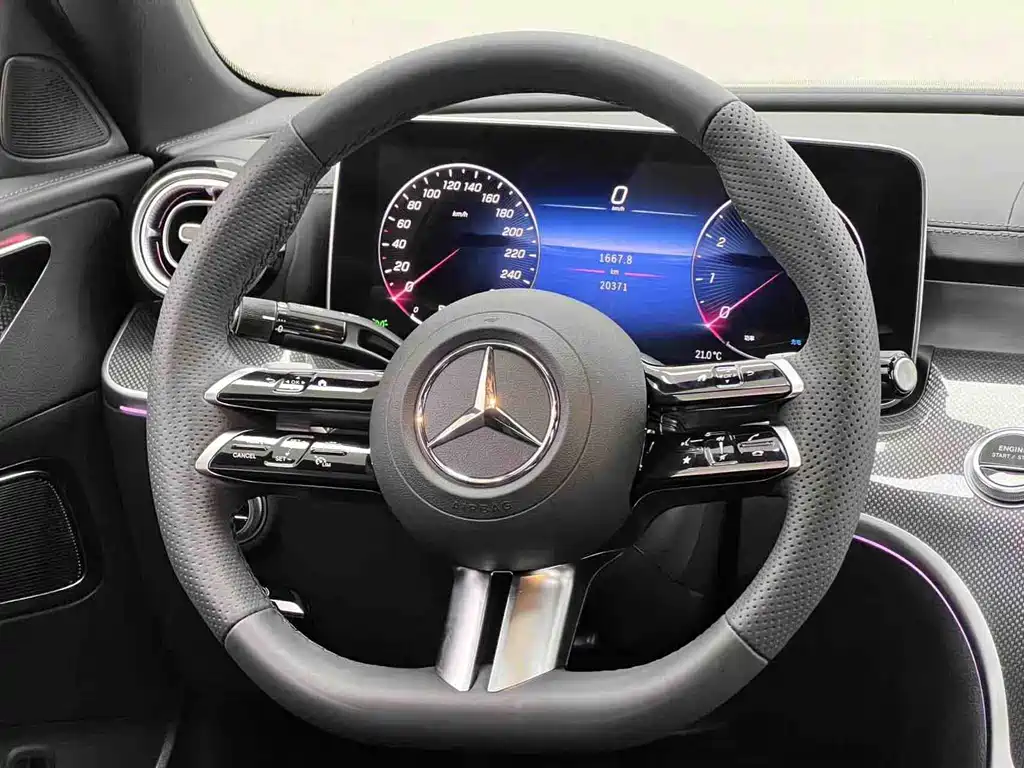 Mercedes-Benz C-Class 2024 — фото 19