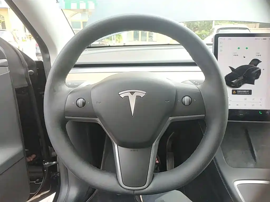 Tesla Model Y 2021 — фото 11