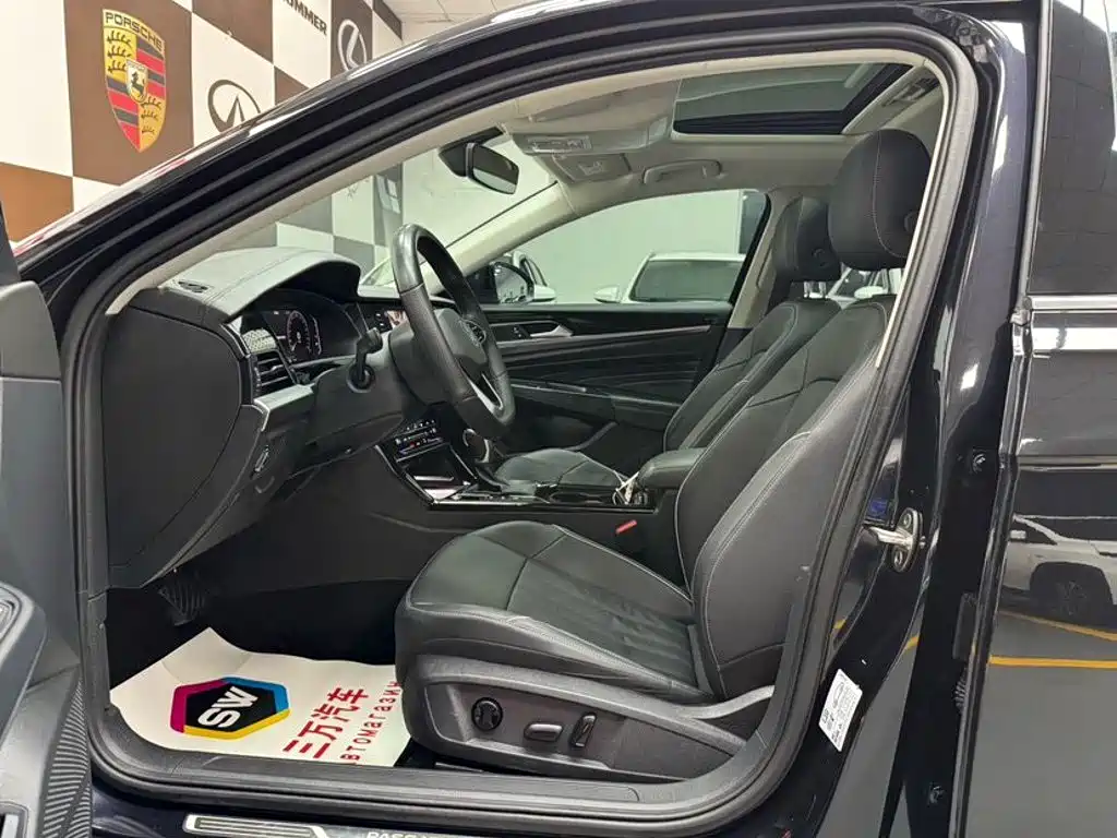 Volkswagen Passat 2023
