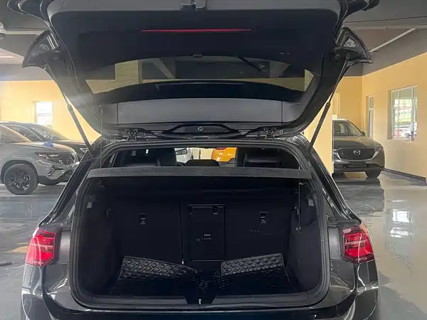 Volkswagen Golf 2023