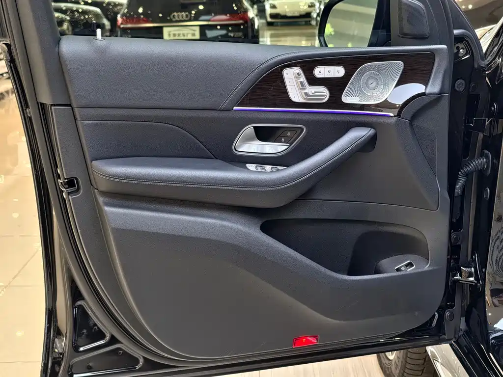 Mercedes-Benz GLS 2023 — фото 4
