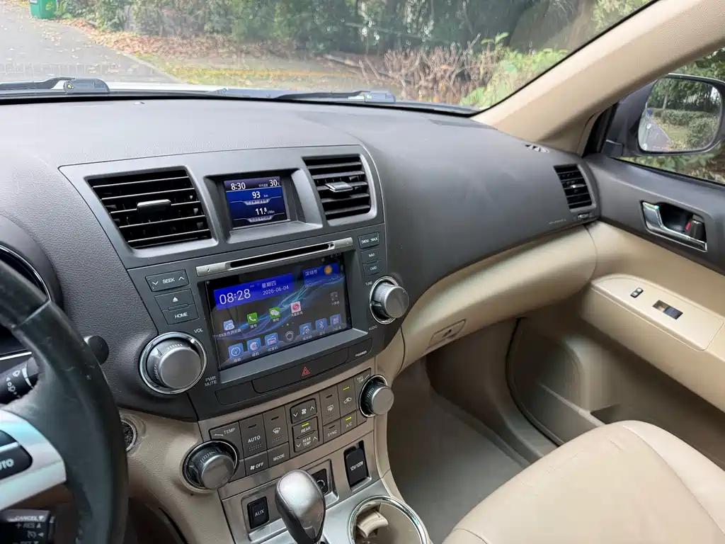 Toyota Highlander 2014 — фото 28