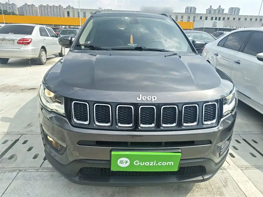 Jeep Compass 2019 — фото 3
