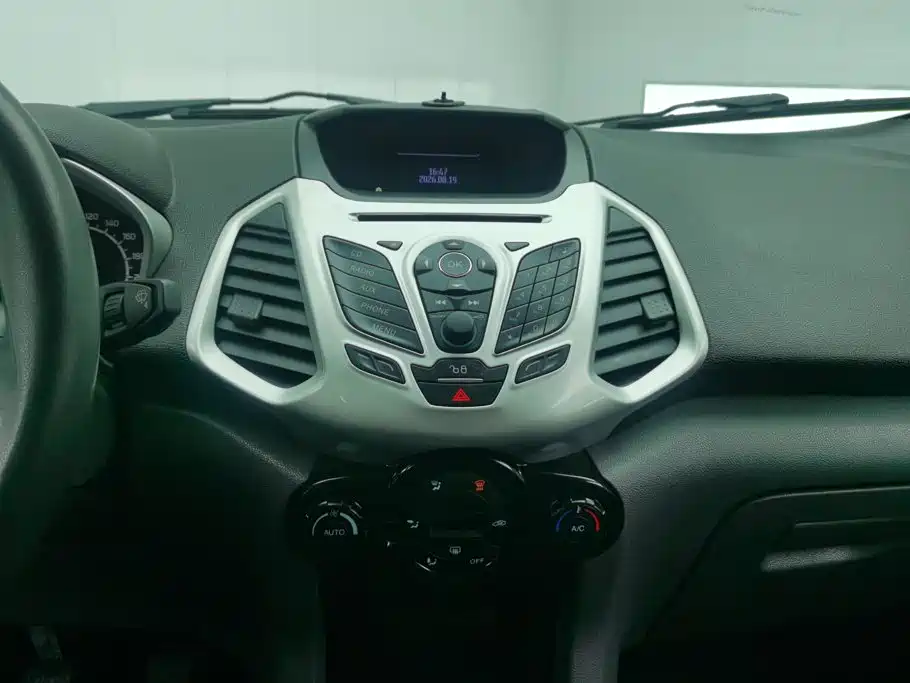 Ford EcoSport 2014 — фото 13