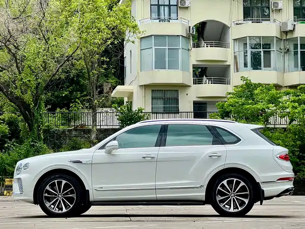 Bentley Bentayga 2021