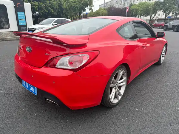 Hyundai Genesis Coupe 2010