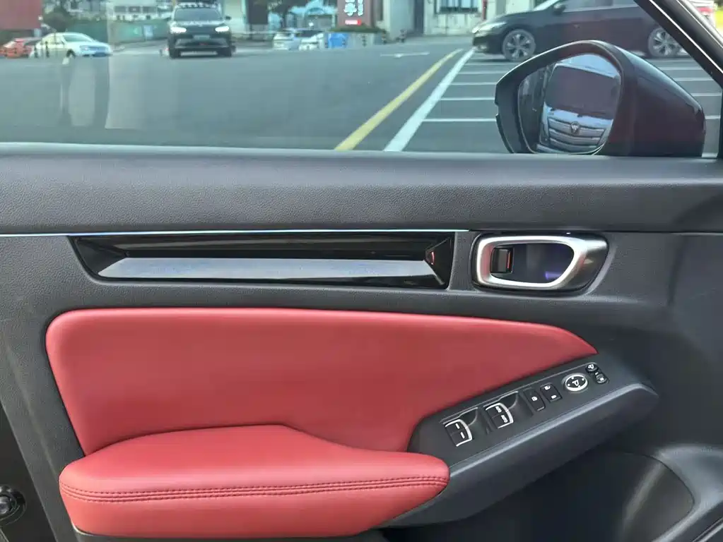 Honda Civic 2023 — фото 11