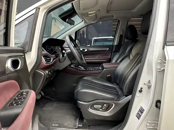 GAC Trumpchi M6 2025
