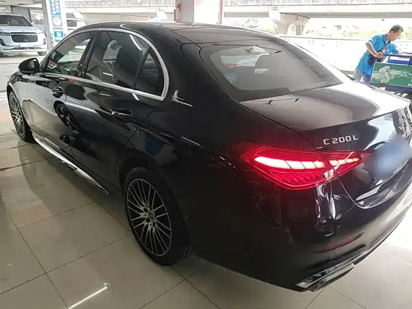 Mercedes-Benz C-Class 2024