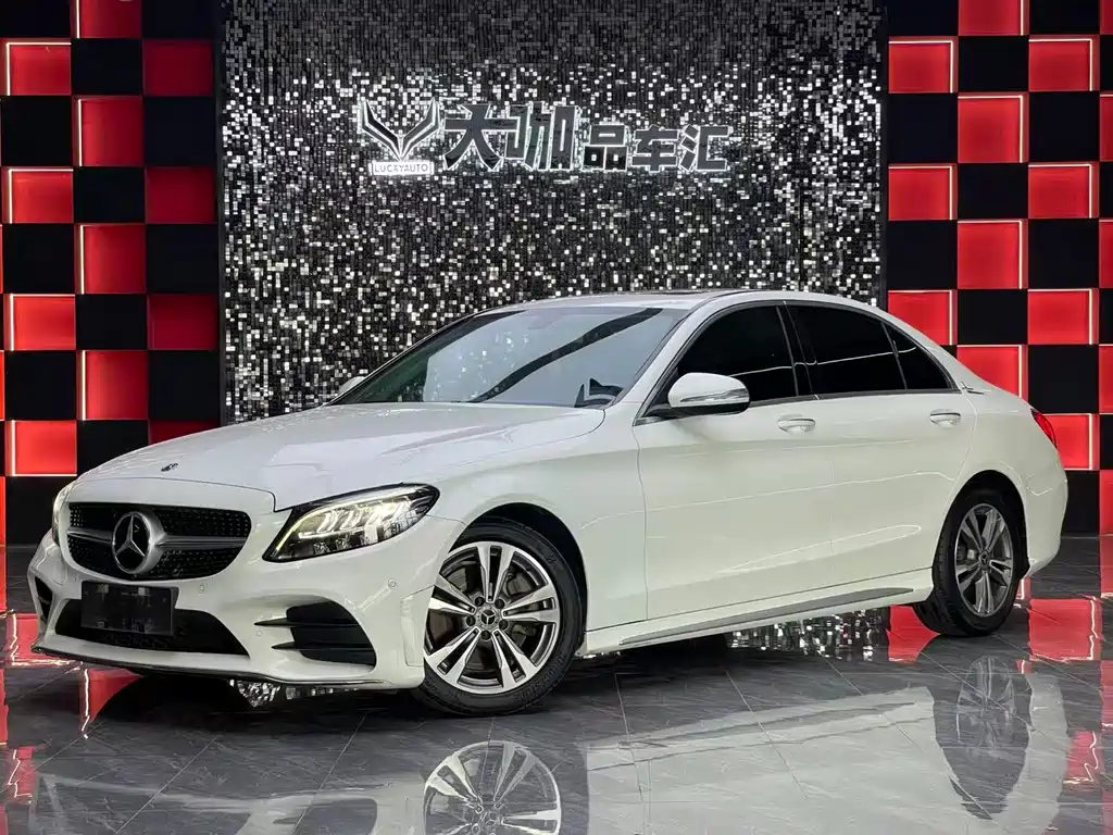 Mercedes-Benz C-Class 2020