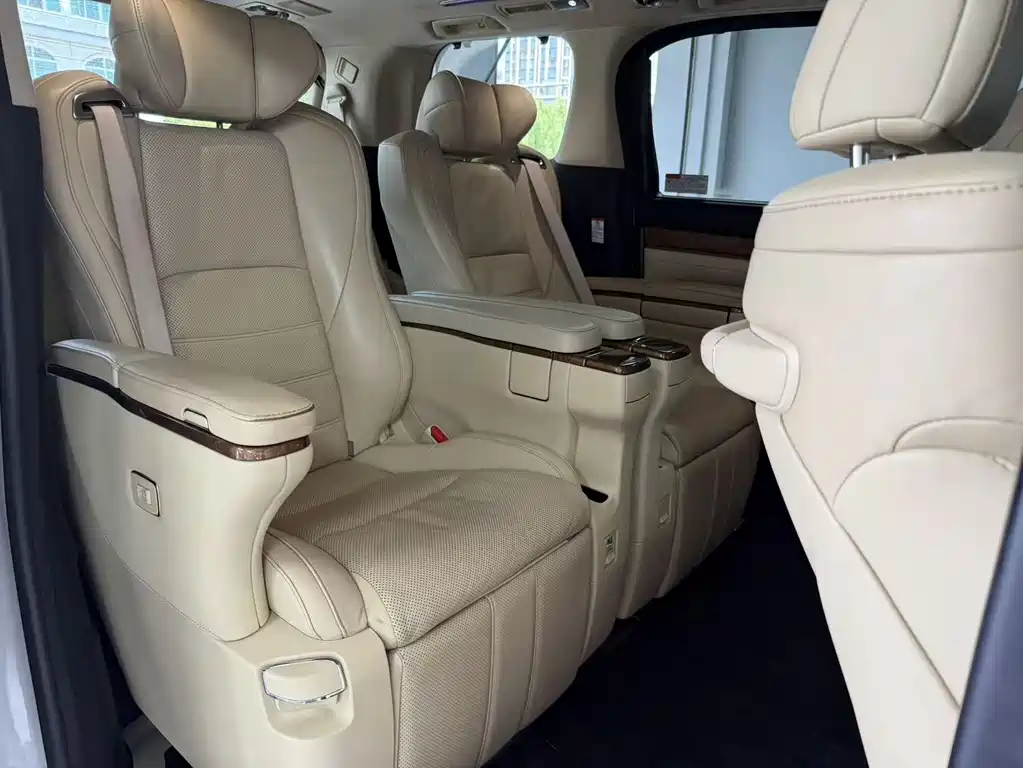 Toyota Alphard 2015 — фото 6