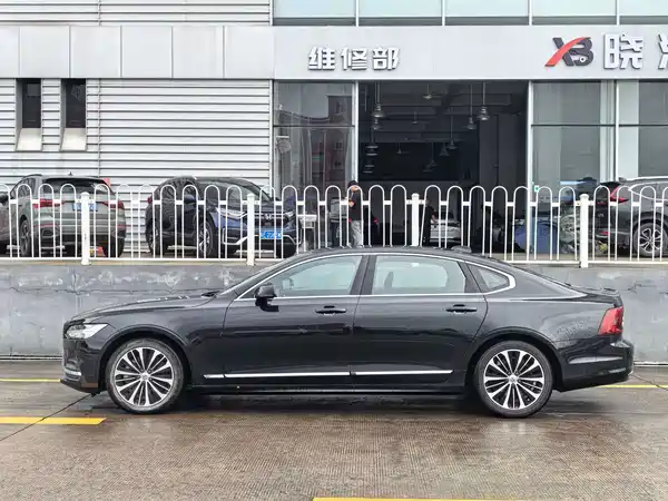 Volvo S90 2024