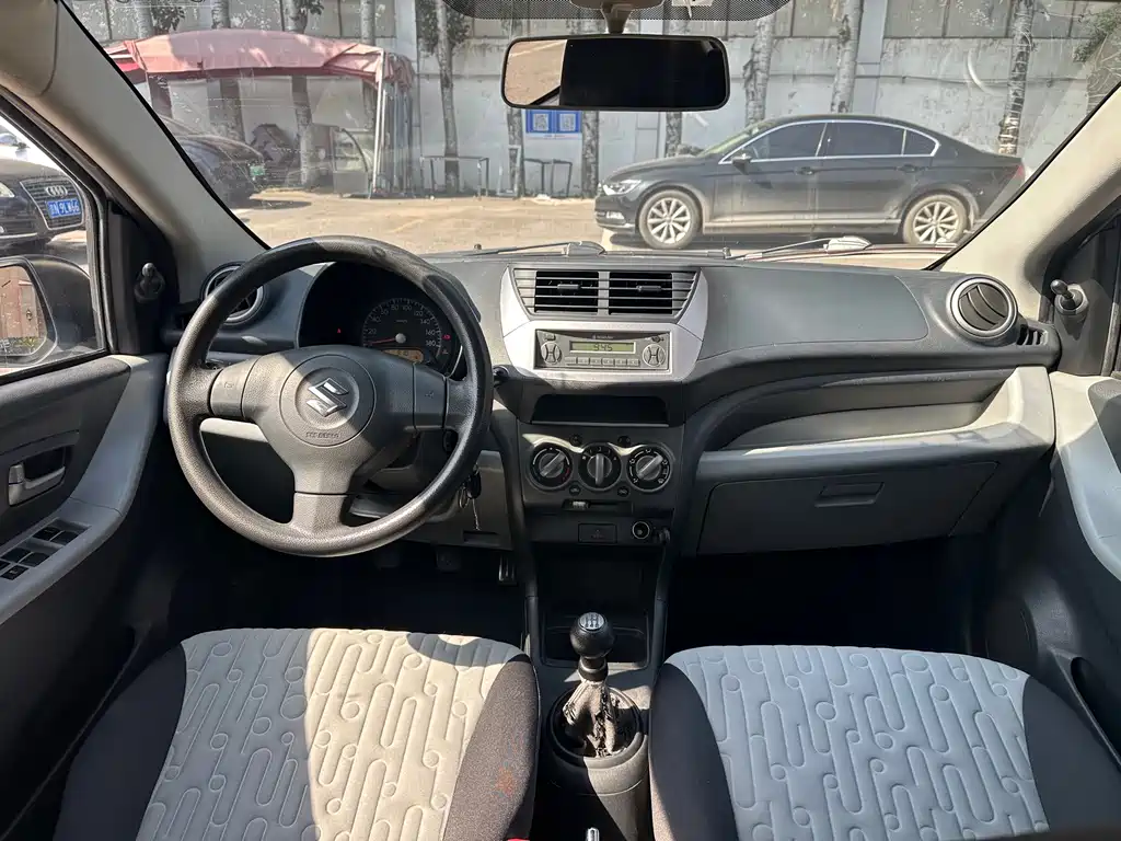 Suzuki Alto 2015 — фото 15
