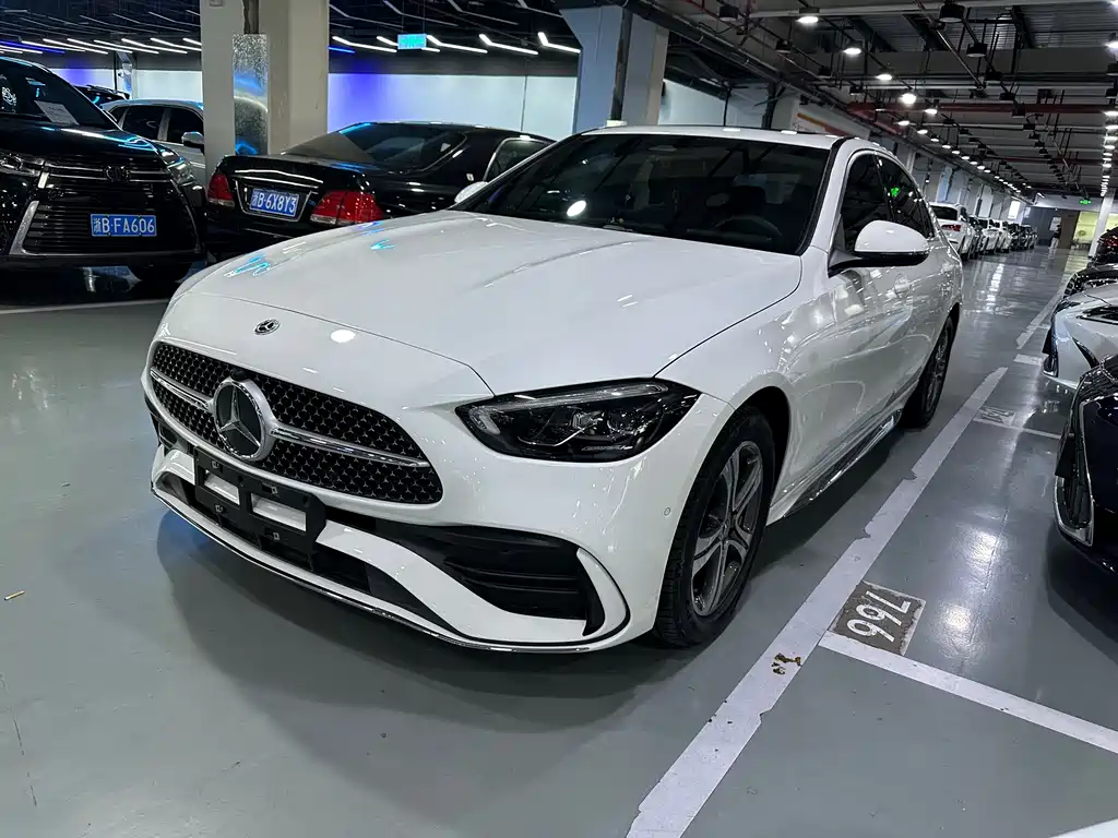 Mercedes-Benz C-Class 2022