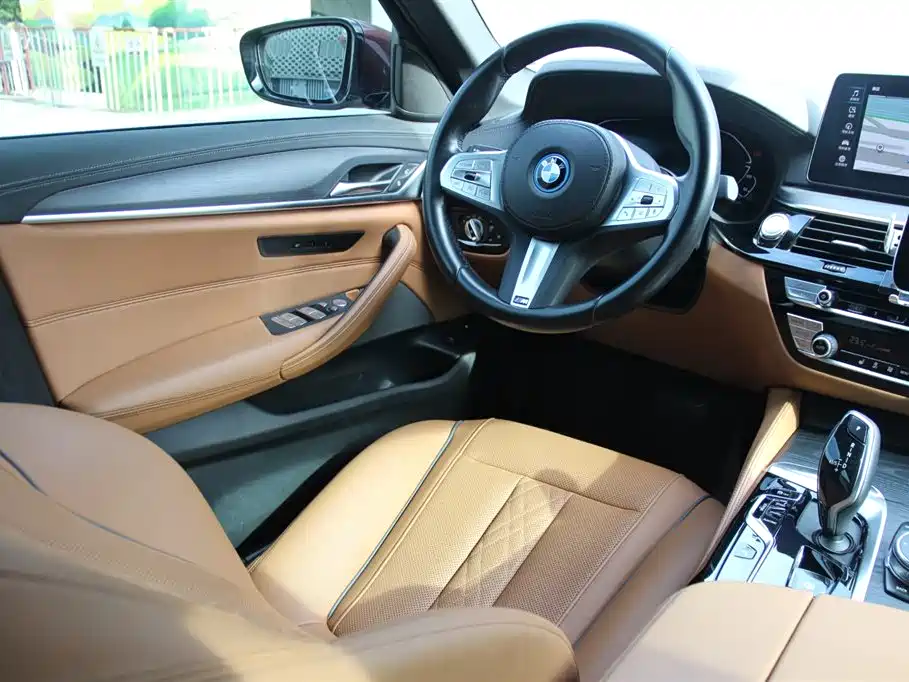 BMW 5 Series New Energy 2023 — фото 13