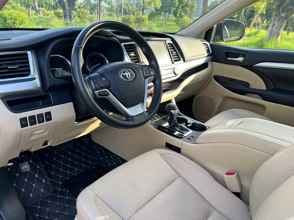 Toyota Highlander 2020 — фото 14
