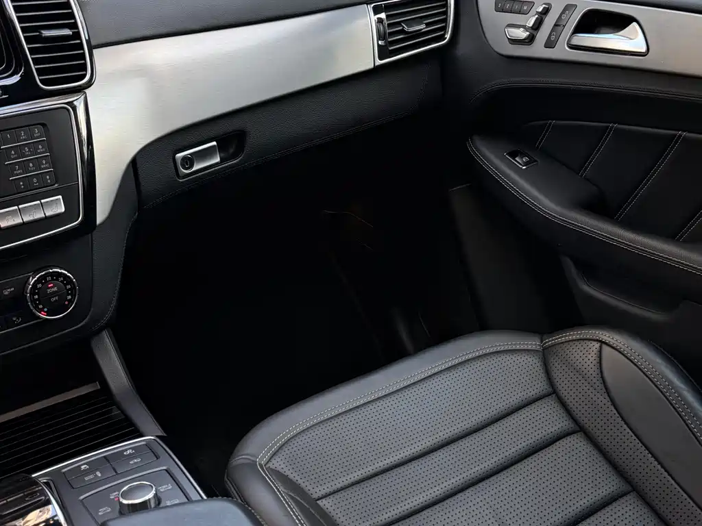 Mercedes-Benz GLE AMG 2016 — фото 17