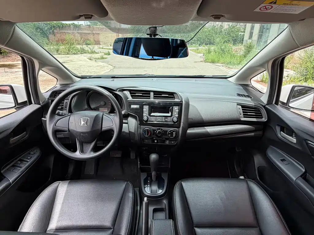 Honda Fit 2018 — фото 9