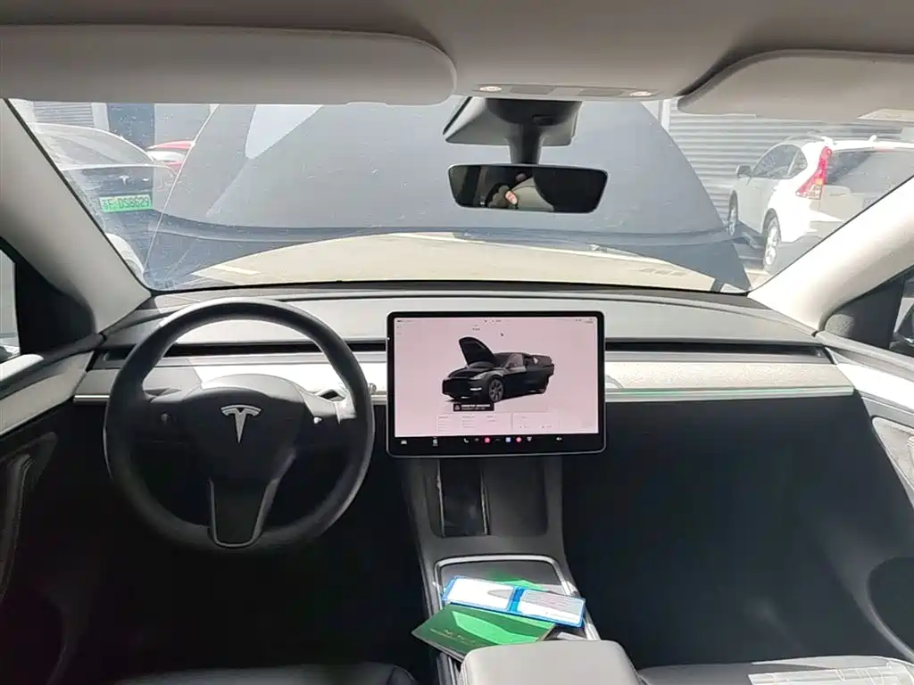 Tesla Model Y 2023 — фото 10