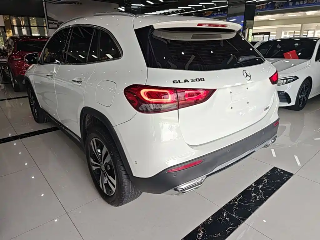 Mercedes-Benz GLA 2020