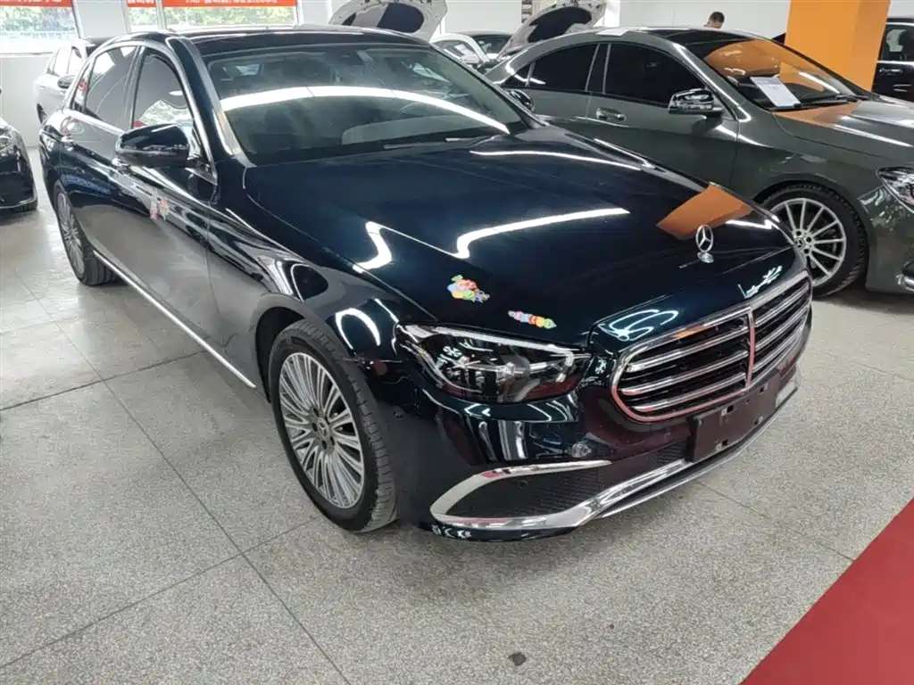 Mercedes-Benz E-Class 2023 — фото 4