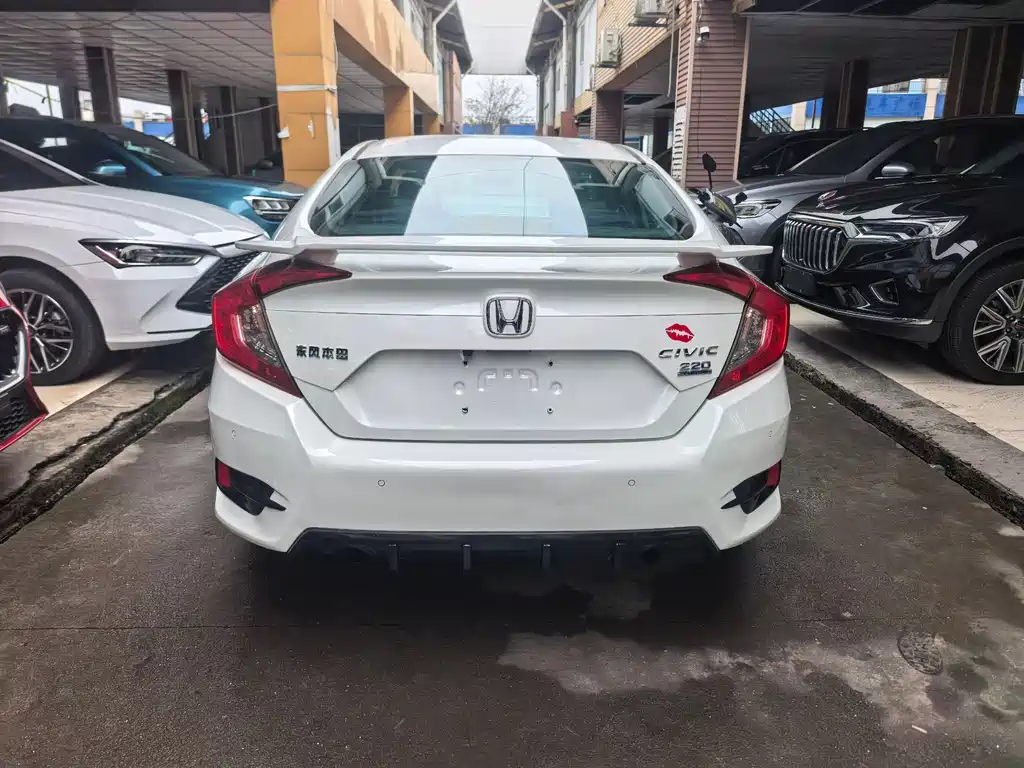 Honda Civic 2017 — фото 8