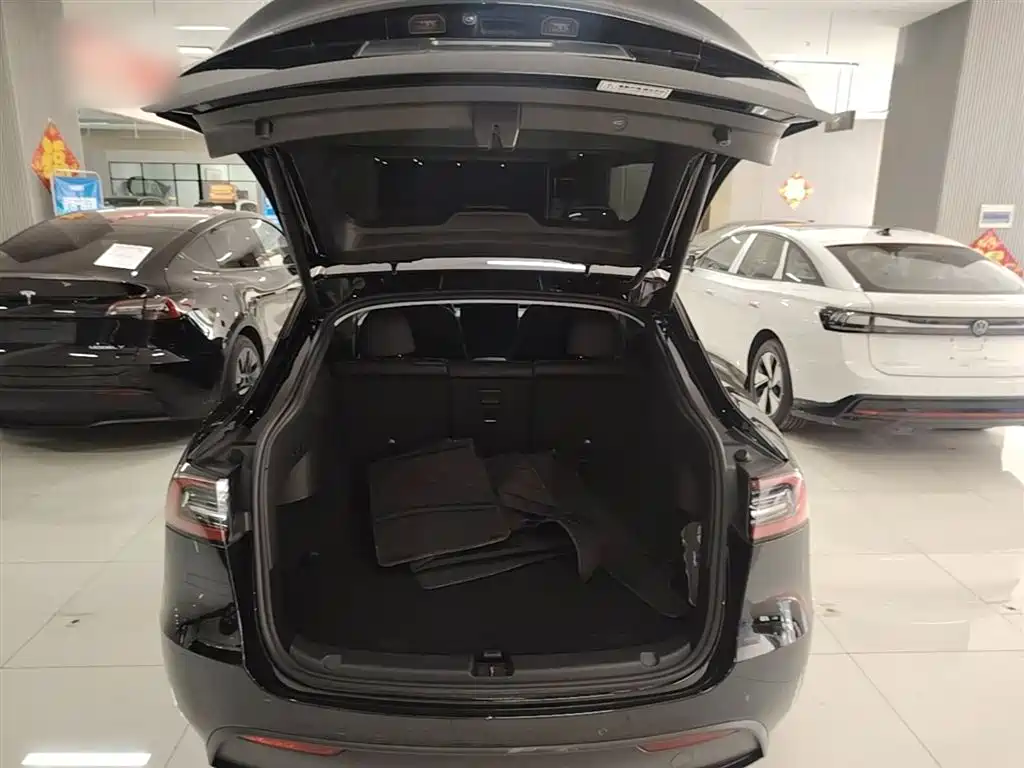 Tesla Model Y 2023 — фото 19