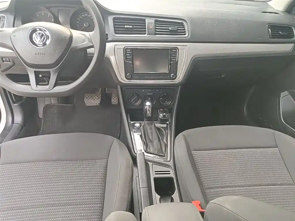 Volkswagen Lavida 2015 — фото 14