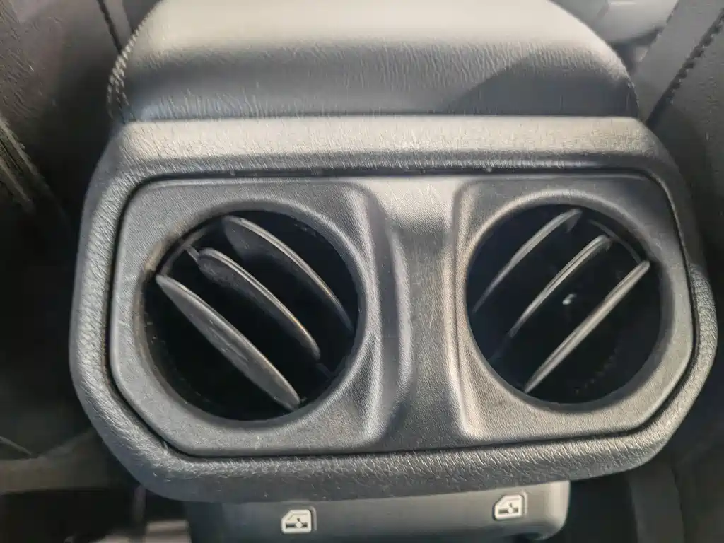 Jeep Wrangler 2022 — фото 13