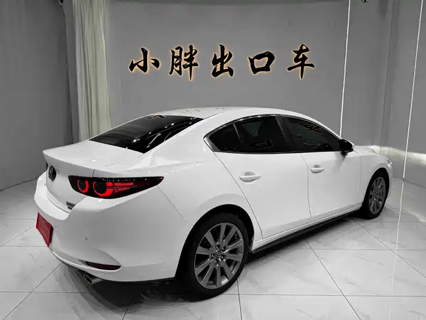 Mazda 3 Axela 2022