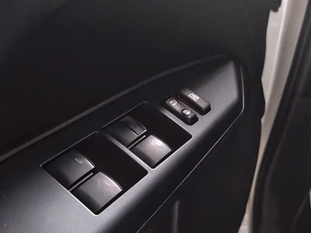 Lexus CT 2017 — фото 17