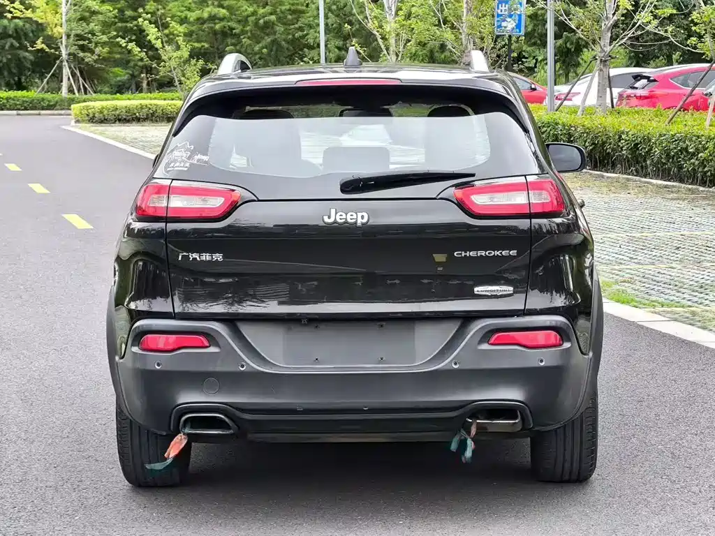 Jeep Cherokee 2016
