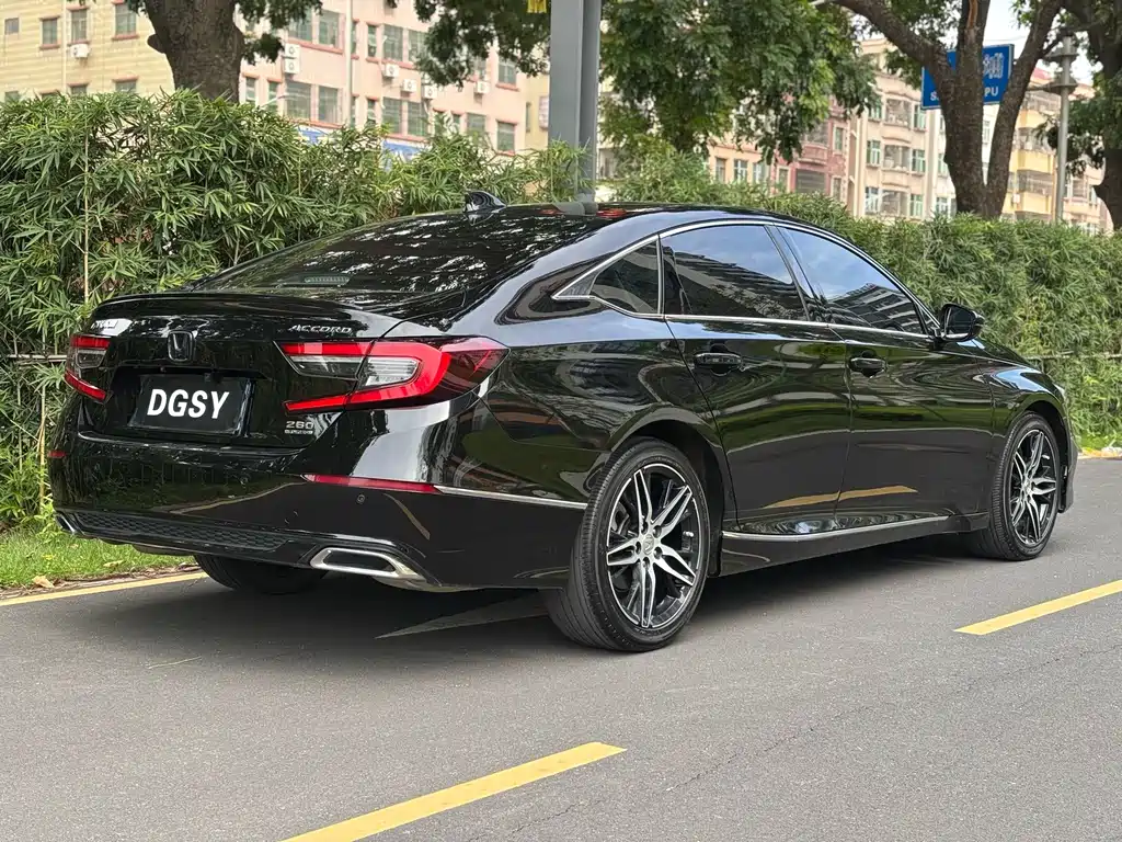 Honda Accord 2023 — фото 19