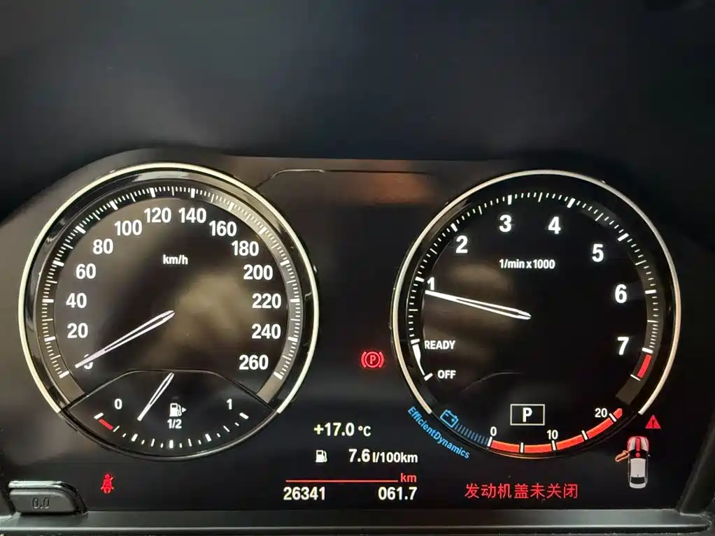 BMW 1 Series 2022 — фото 10