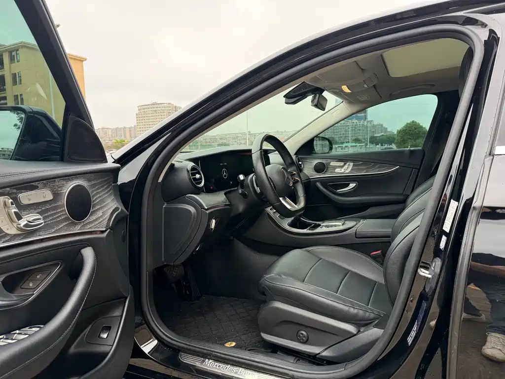 Mercedes-Benz E-Class 2021