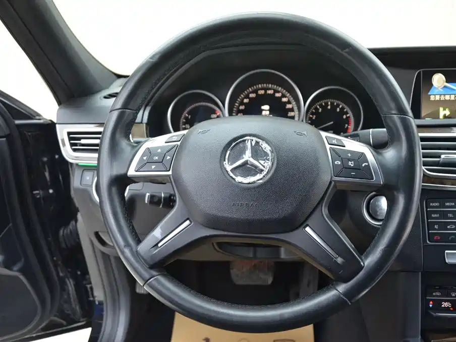 Mercedes-Benz E-Class 2016 — фото 11