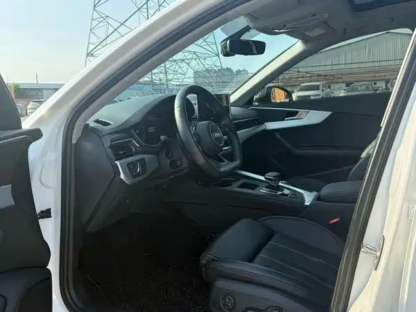 Audi A4L 2023