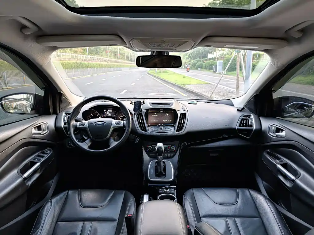 Ford Kuga 2014 — фото 12