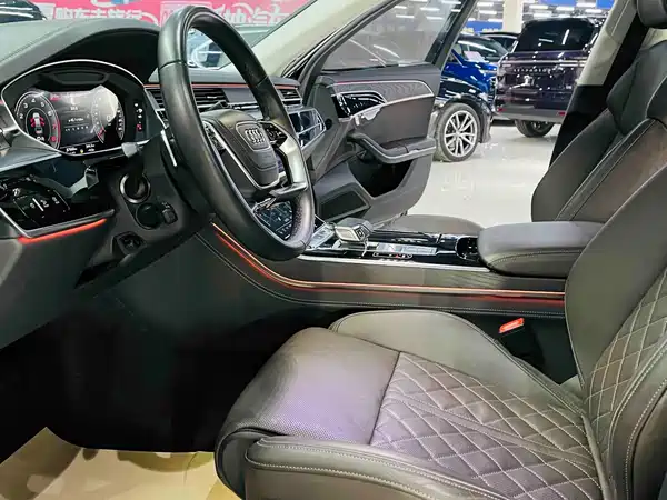 Audi A8 2024