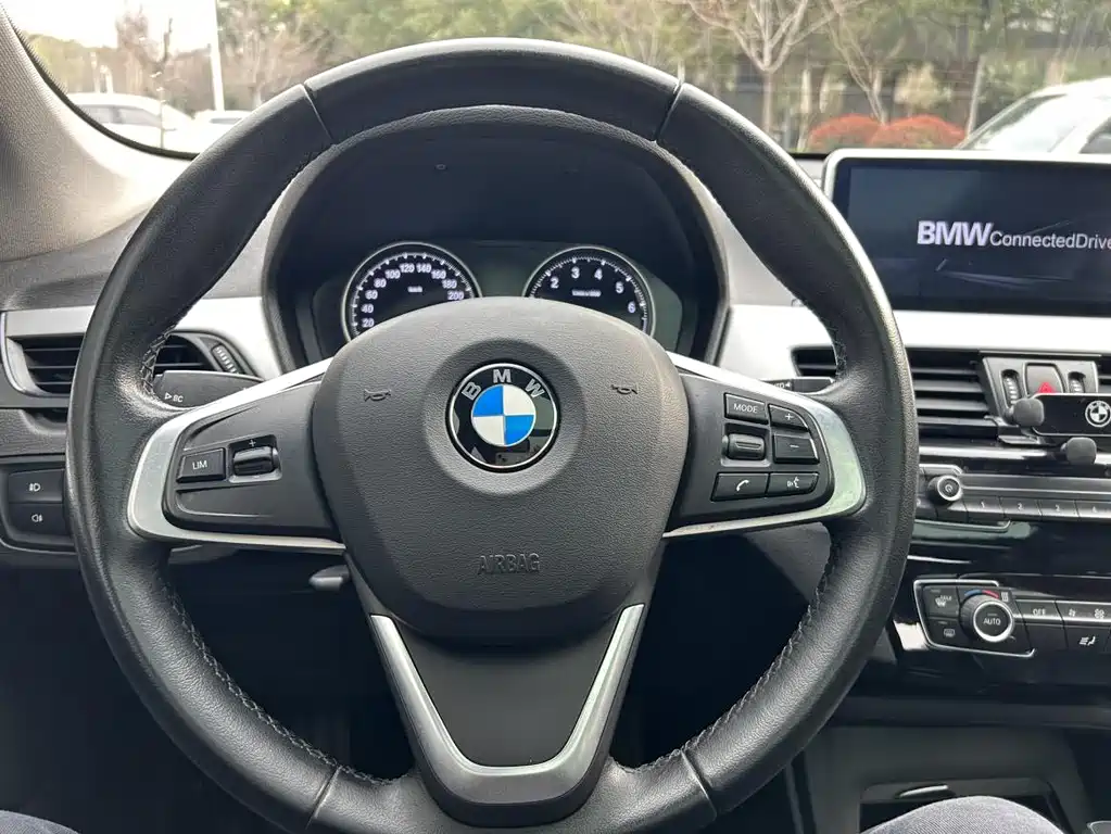 BMW X1 2018 — фото 14