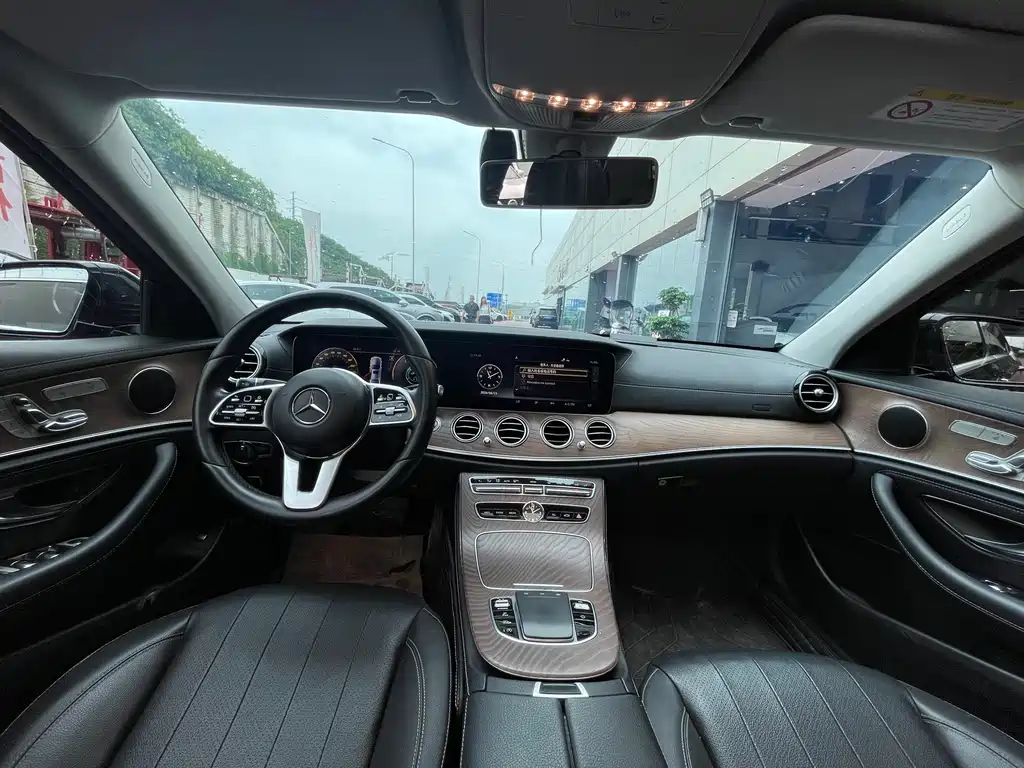 Mercedes-Benz E-Class 2019 — фото 9