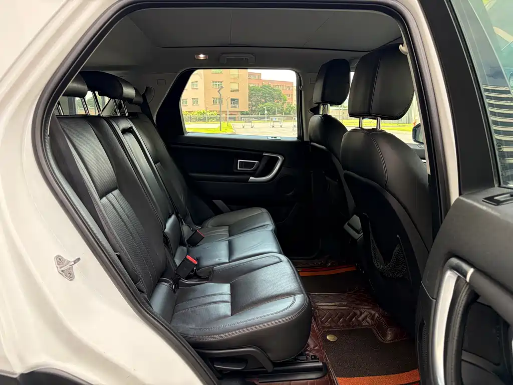 Land Rover Discovery Sport 2017 — фото 11