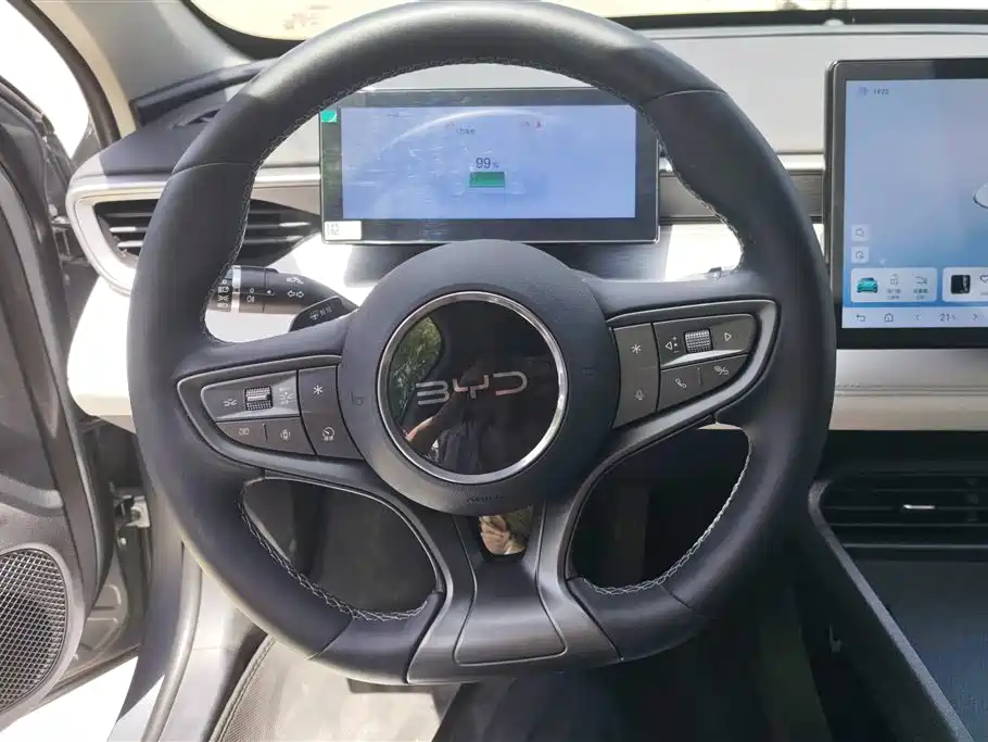 BYD Seal 05 DM-i 2025 — фото 15