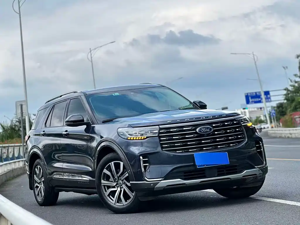 Ford Explorer 2022 — фото 3