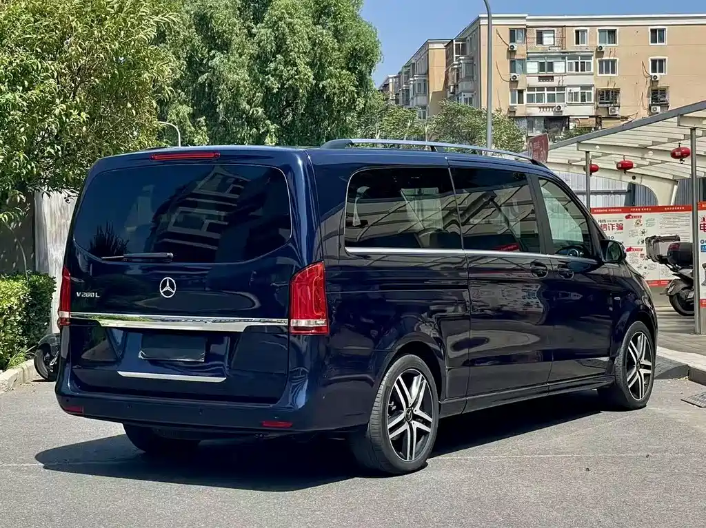 Mercedes-Benz V-Class 2017 — фото 3