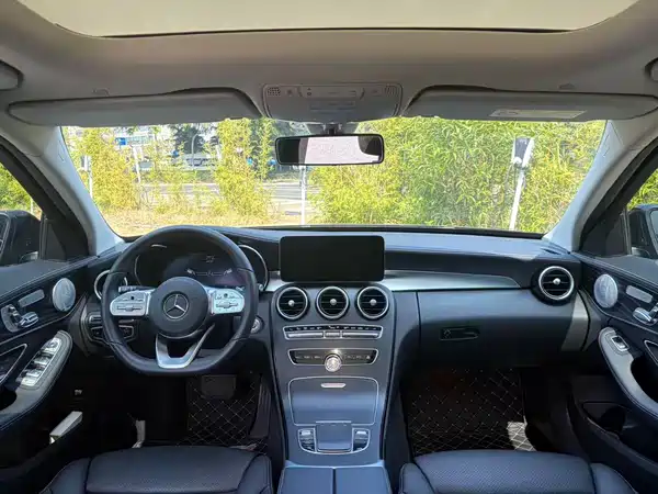 Mercedes-Benz C-Class 2021
