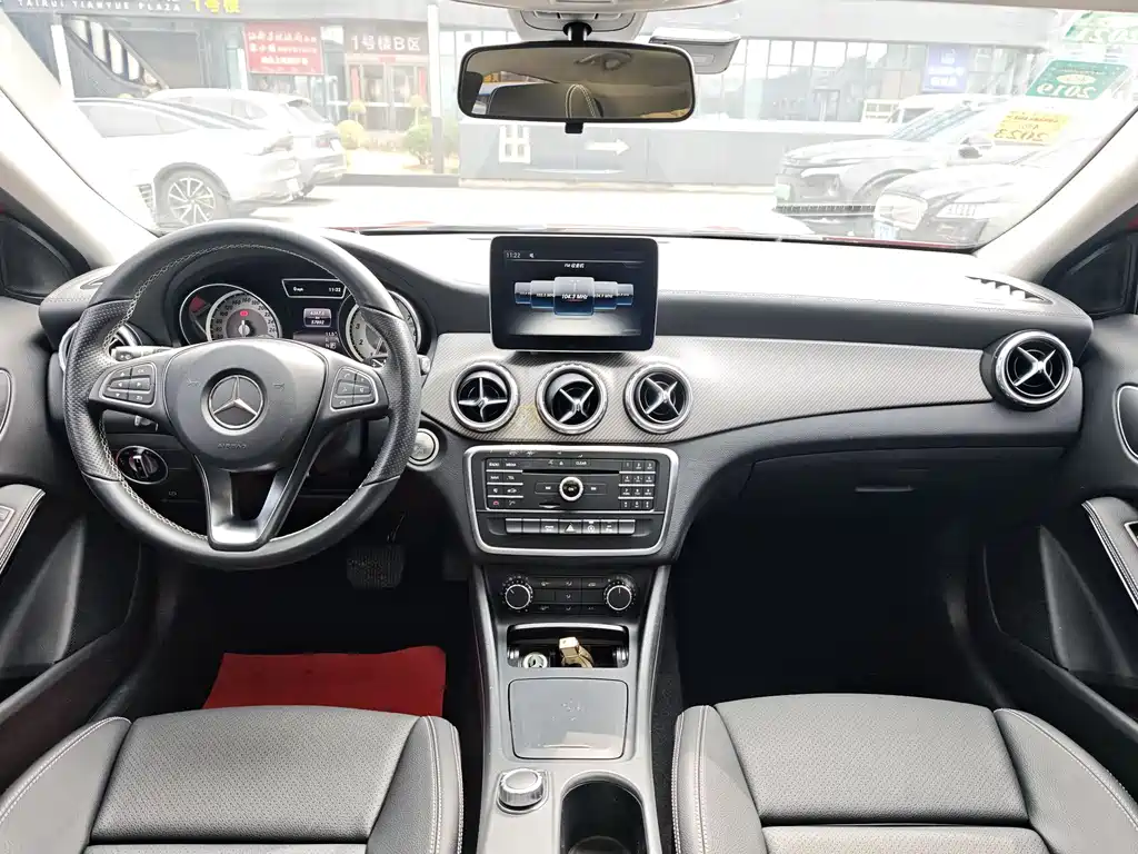 Mercedes-Benz GLA 2017 — фото 12