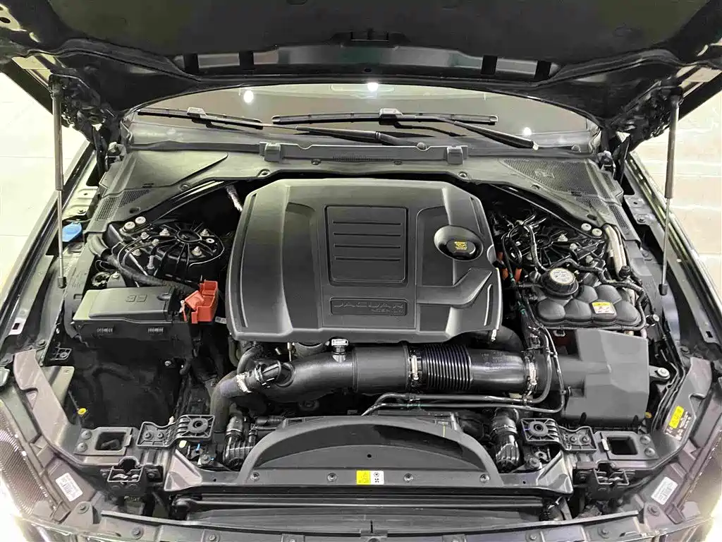 Jaguar XFL 2023 — фото 14